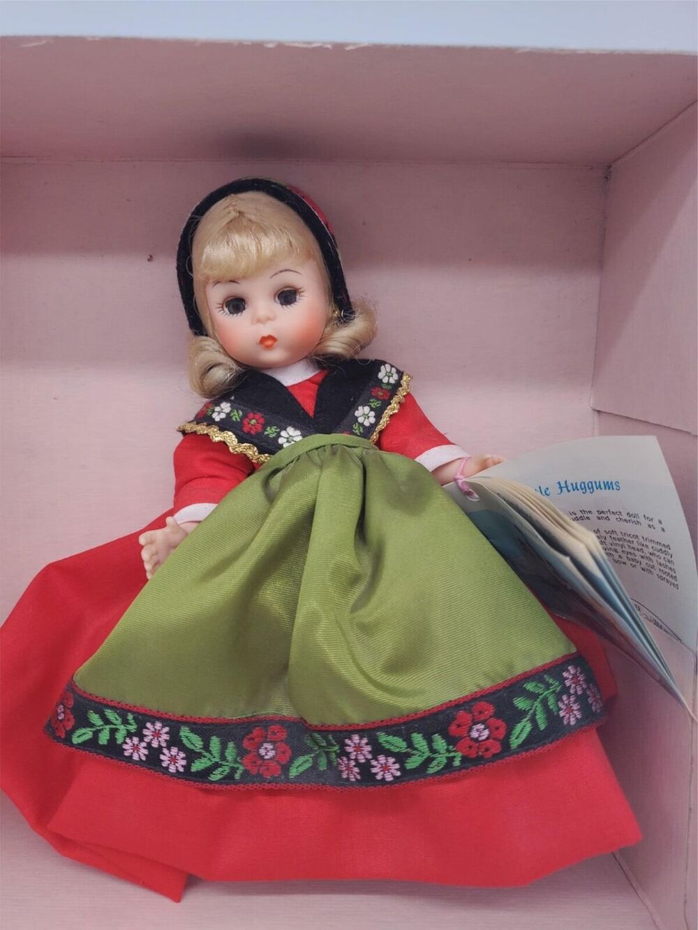 Madame Alexander Dolls - Sweden 592